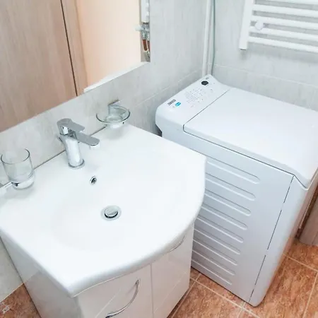 Apartment Great In Piraeus